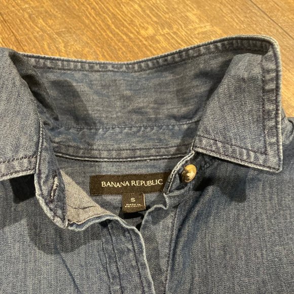 Banana Republic Blue Button-Down Denim Top, Size Small - Picture 7 of 13